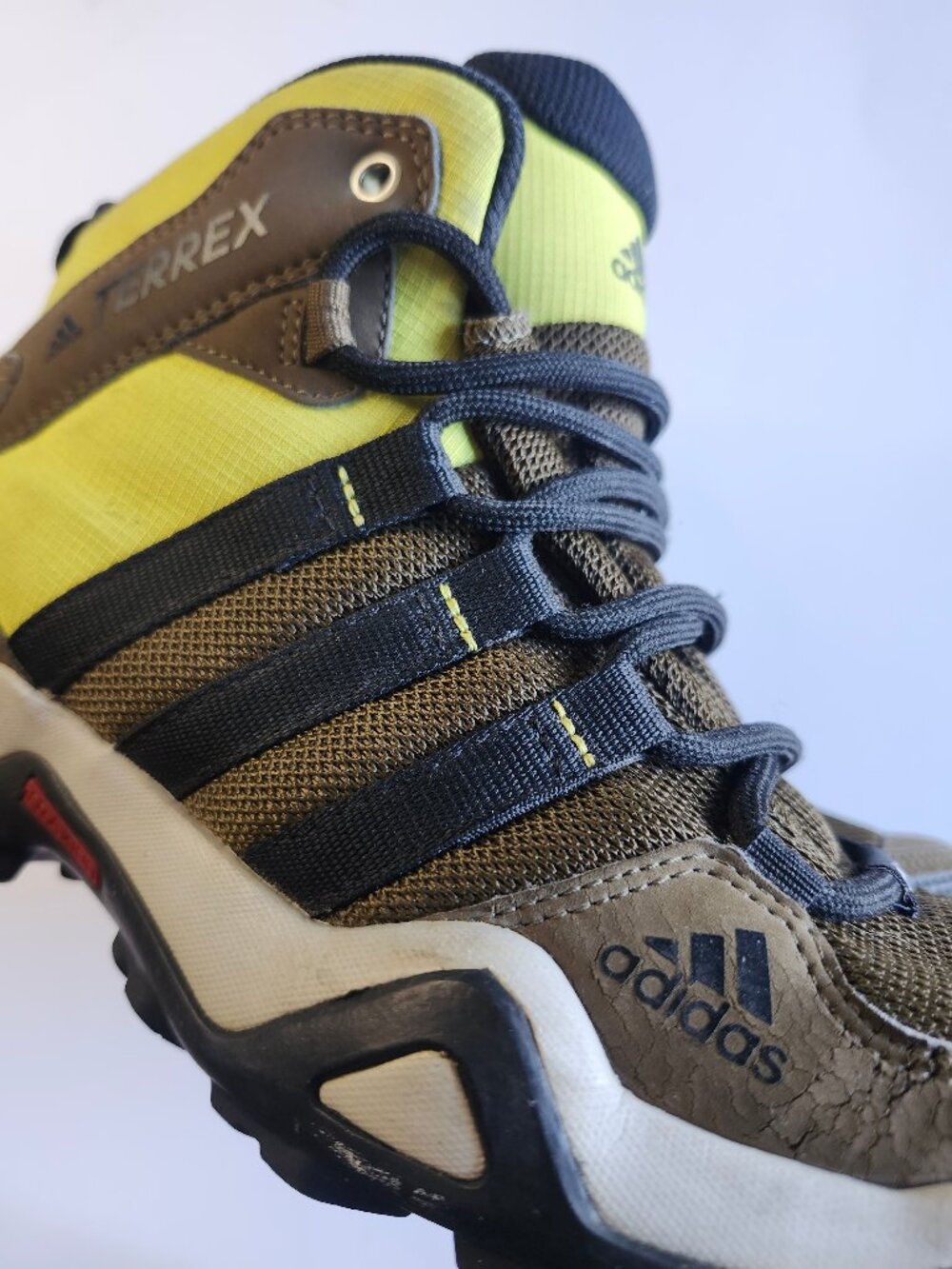 Adidas Terrex Outdoor Hiking Boots Shoes - Black + Green + Yellow Size 7.5